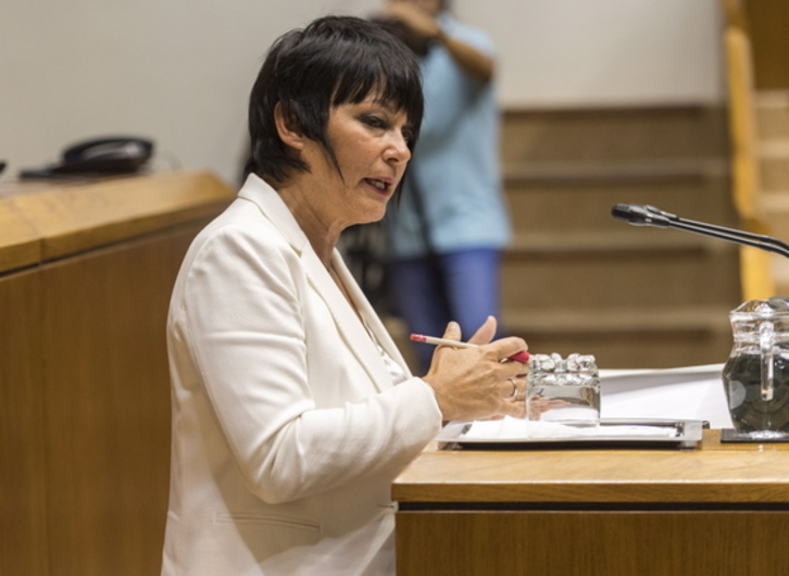 Maddalen Iriarte, durante una intervención en el Parlamento de Gasteiz, en la pasada legislatura. (Juanan RUIZ/FOKU)