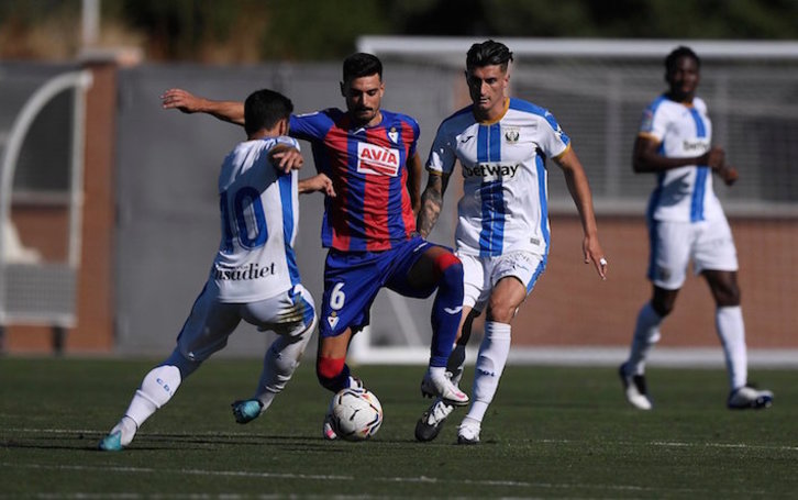 Sergio Álvarez, en una acción del amistoso disputado esta mañana en Leganés. (CD Leganés)