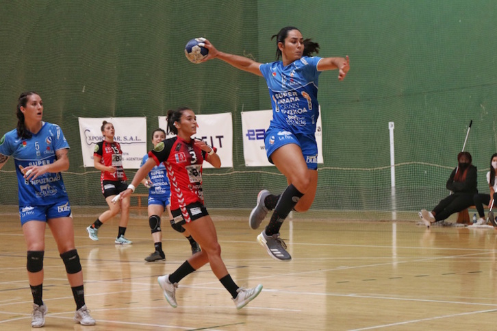 Bera Bera y Zuazo han disputado un reñido derbi en Bilbo. (PRENSA BERA BERA)