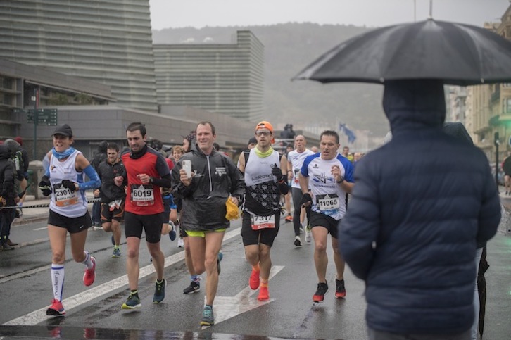 Korrikalariak helmugara heltzen, iazko edizioan (Juan Carlos RUIZ / FOKU)