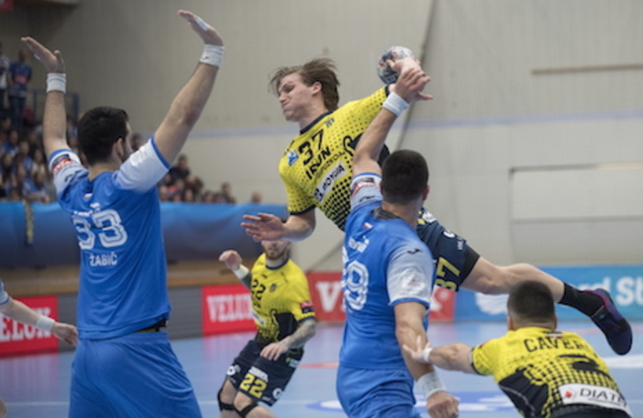 El comienzo de la Asobal, previsto para mañana, se va a ver retrasado. (Juan Carlos RUIZ/FOKU)