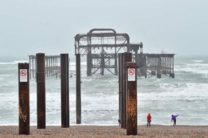Construcciones en la costa de Brihgton, Gran Bretaña. (Glyn KIRK/AFP