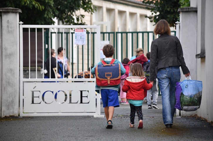 El Covid19 ha hecho acto de presencia desde los primeros días del arranque del curso escolar. (Xavier LEOTY/AFP)