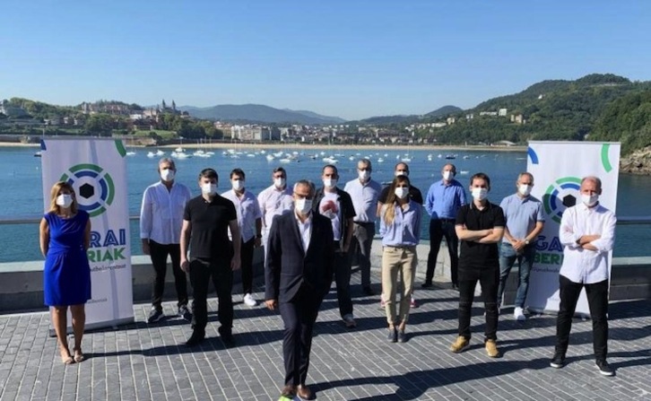 Gaur aurkeztu dute hautagaitza Donostiako Aquariumean (GARAI BERRIAK)