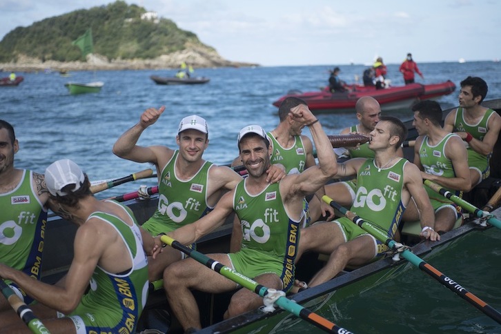 Hondarribia, muy cerca de su «threepeat» en La Concha. (Juan Carlos RUIZ / FOKU)