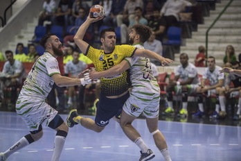 Derbi entre Anaitasuna y Bidasoa de la pasada temporada. (Jagoba MANTEROLA/FOKU)