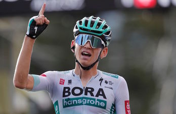 Lennard Kämna ha dado la victoria que merecía su equipo. (Christophe ENA/AFP)