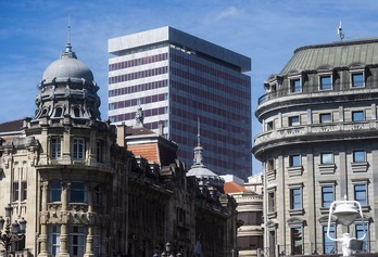La Torre Bizkaia acogerá el Centro Internacional de Emprendimiento. (Luis JAUREGIALTZO/FOKU)