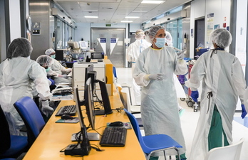 Médicos en el hospital de Cruces. (Marisol RAMÍREZ / FOKU)