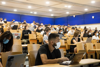 Le nombre de place dans les amphithéâtres de l'Université de Pau et Pays de l'Adour est divisé par deux. © Guillaume FAUVEAU 
