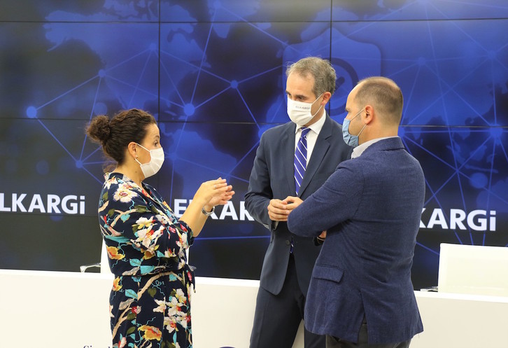 Acto de la firma del acuerdo sobre ciberseguridad. (ZIUR)