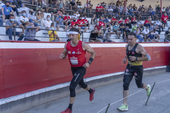 Peñagarikano (ezkerrean) Azpeitiko zezen plazan arituko da larunbat honetan. (Andoni CANELLADA/FOKU)