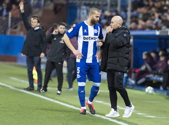 Laguardia se ha convertido un fijo en la zaga babazorra. (Juanan RUIZ/FOKU)