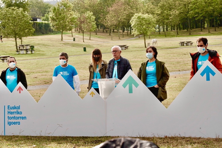 Integrantes de Sare, en la presentación de la iniciativa hace dos días. (FOKU)