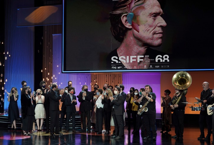 Imagen de los premiados este año en la gala de clausura, el pasado sábado. (AndonI CANELLADA | FOKU)