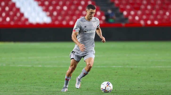 De Marcos en el primer partido de Liga en Granada. (Aritz LOIOLA / FOKU)