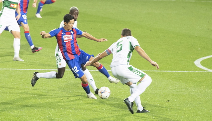 Muto podría repetir en el once, si Mendilibar opta por jugar de nuevo con dos delanteros. (Raúl BOGAJO/FOKU)