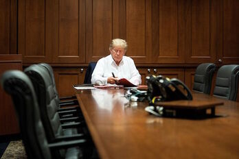 EEBBetako presidentea, Donald Trump.  (Joyce N. BOGHOSIAN / AFP)