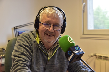 Pantzo Irigarai 1984an hasi zen Irulegiko Irratian. © François Berland