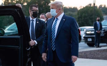 El presidente de EEUU, Donald Trump, tras abandonar el hospital. (Saul LOEB  / AFP)