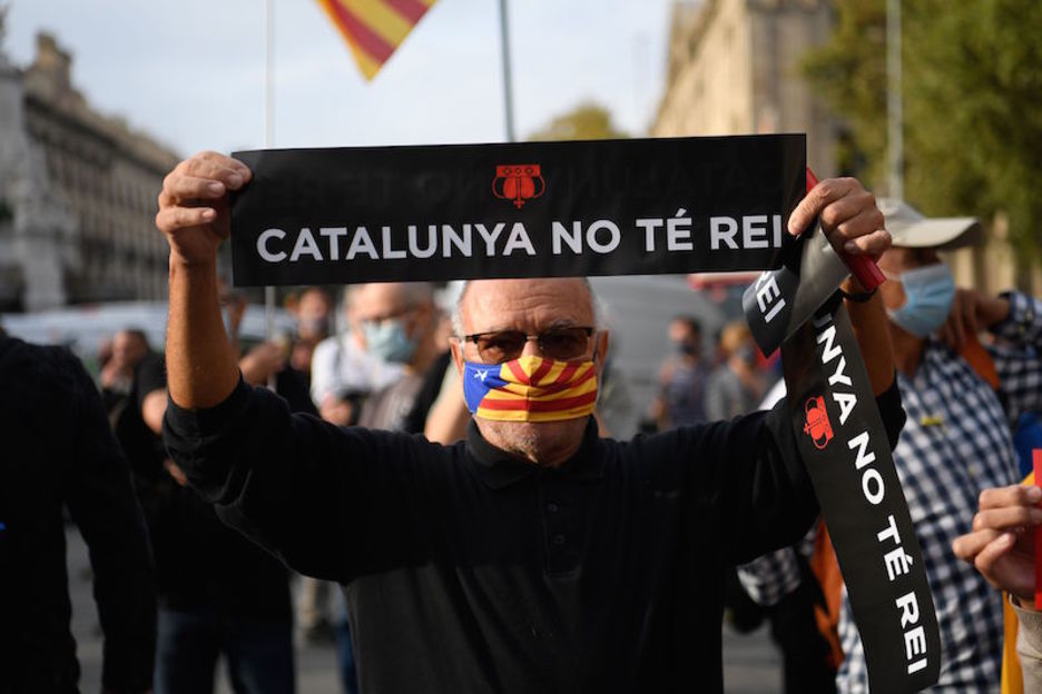 «Catalunya no tiene rey», a la espera de Felipe de Borbón. (Josep LAGO | AFP)