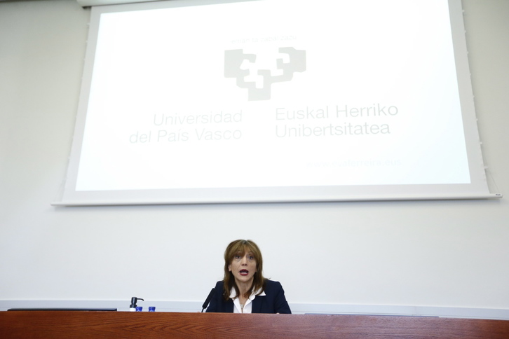Eva Ferreira, en su presentación como candidata rectora de la UPV-EHU. (Aritz LOIOLA/FOKU)