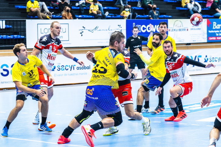 Aginagalde, en el encuentro ante el Nava. (Gorka RUBIO/FOKU)