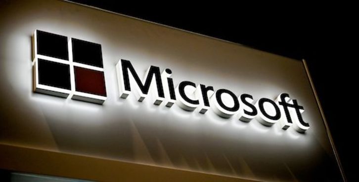 Microsoft-en logotipoa, Lilleko Zibersegurtasunaren Nazioarteko Foroan (FIC). (Denis CHARLET/AFP)