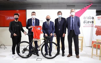 Presentación de la etapa alavesa entre Gasteiz y Gaubea (ARABAKO ALDUNDIA)