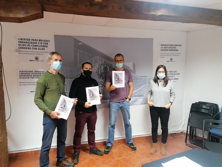 #SOSPresoakCovid19 ekimena osatzen duten taldeetako ordezkariak gaur Iruñea. (#SOSPresoakCovid19)