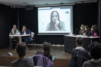 “Emakumea*, espetxea, zaintza” mahaingurua, Villabonan. (Gorka RUBIO/FOKU)