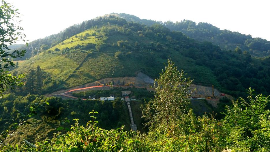 Desmontes en las laderas de Arnotegi.