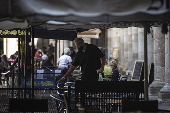 Ambiente de las terrazas en Bilbo. (Jaizki FONTANEDA / FOKU)