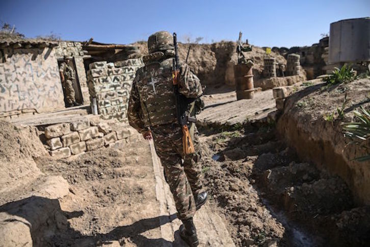 Un soldado armenio en Nagorno Karabaj. (Aris MESSINIS / AFP)