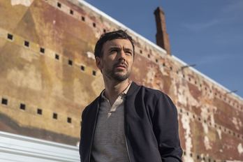 Xabier Madariaga conduce la renovada nueva temporada de 'Ur Handitan-Ahaztu Aurretik'. (EITB)