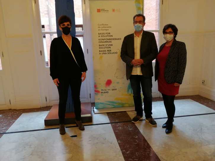 ‘Subiranotasun gatazkak Europan’ jardunaldiak aurkeztu dituzte. (@ei_sev)