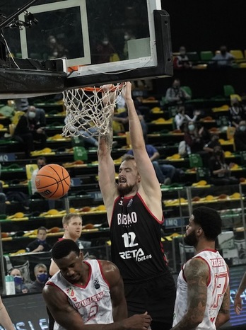 Los mejores momentos de Balvin han sido los mejores de Bilbao Basket. Pero se ha apagado antes de hora. (Marisol RAMÍREZ / FOKU)