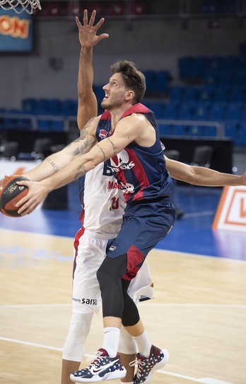 Un Polonara espectadular ha reventado el partdo para el Baskonia. (Raúl BOGAJO / FOKU)