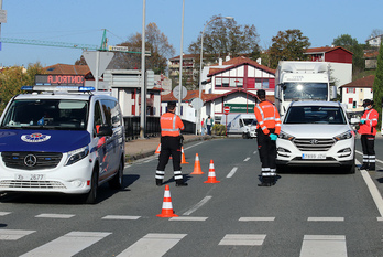 Ertzaintzaren kontrola Pausun © Bob Edme