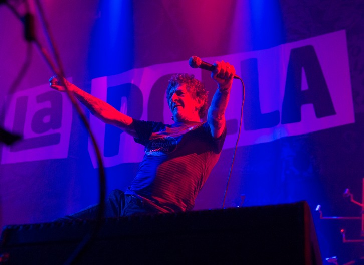 Evaristo, en el concierto ofrecido en el BEC. (Luis Jauregialtzo|FOKU)