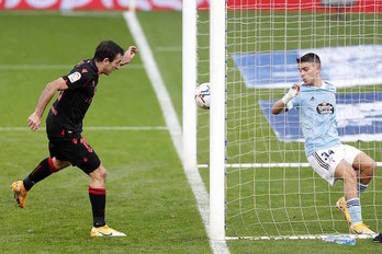 Mikel Oyarzabal ha marcado en esta jugada el 0-2 para la Real. (LOF)