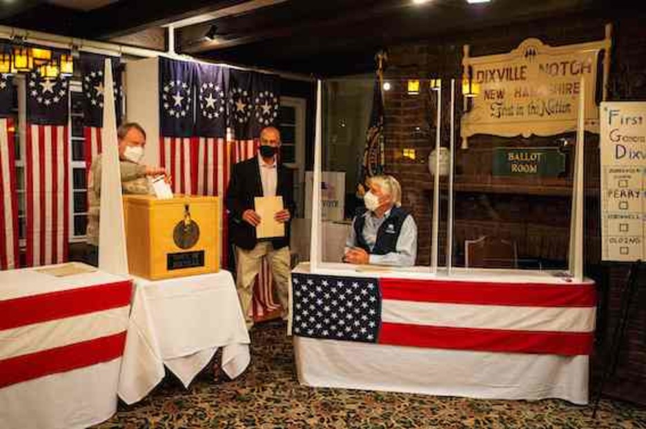 Voto de medianoche en Hale House, New Hampshire. (Joseph PREZIOSO/AFP) 