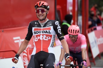 Wellens, Ourenseko helmugan garaipena ospatzen (Miguel RIOPA / AFP)