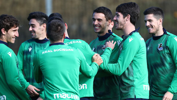 Aritz y Zubeldia se han entrenado con sus compañeros y han entrado en la convocatoria. (Prensa REAL SOCIEDAD)
