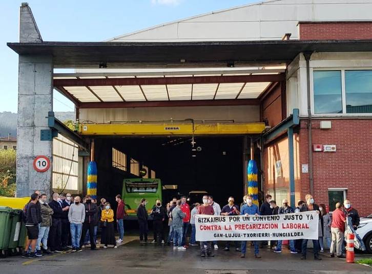 Concentración de los trabajadores en lucha.