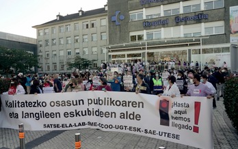 Donostiako Ospitalean elkarretaratzea. (Andoni CANELLADA/FOKU).