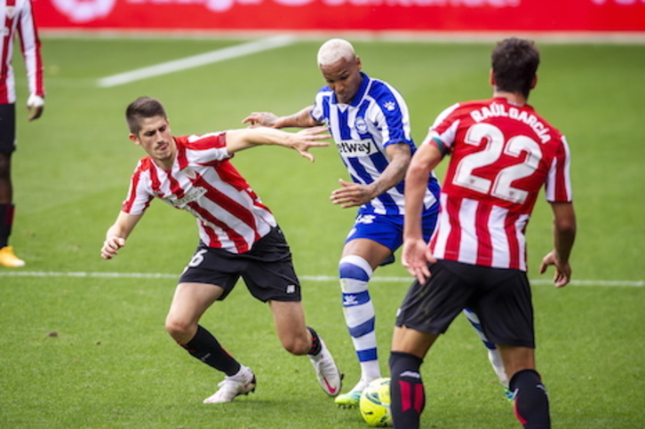 Deyverson ha reconocido que, si marca, no lo celebrará frente al Levante por su pasado granota. (Jaizki FONTANEDA/FOKU)