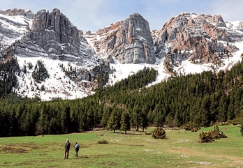 Cadi Moixeroko iparraldeko Parke Naturalean ibilbide ugari egin daitezke.