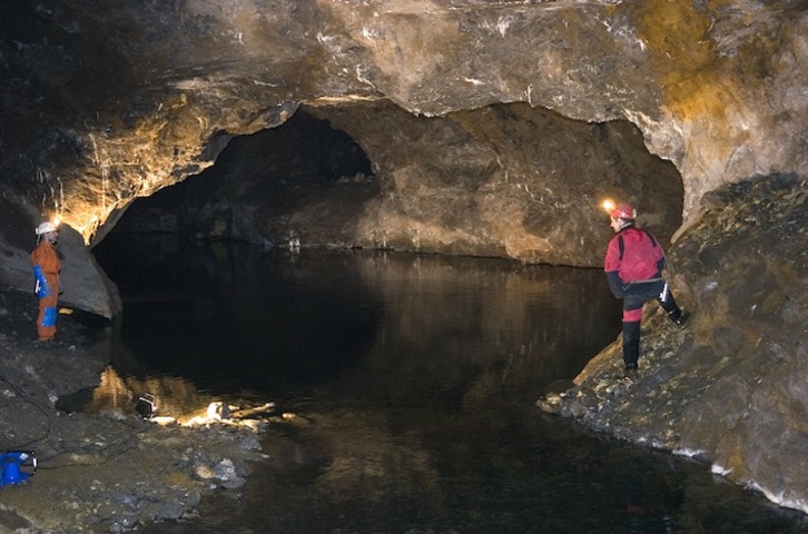 Interior de las minas de Arditurri.