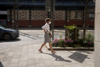 Emaztea karrikan © Guillaume Fauveau